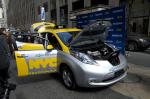Nissan Leaf NYC taxi 2013 года